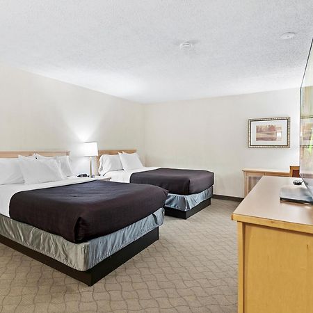 Travelodge Hotel By Wyndham Saskatoon Zewnętrze zdjęcie