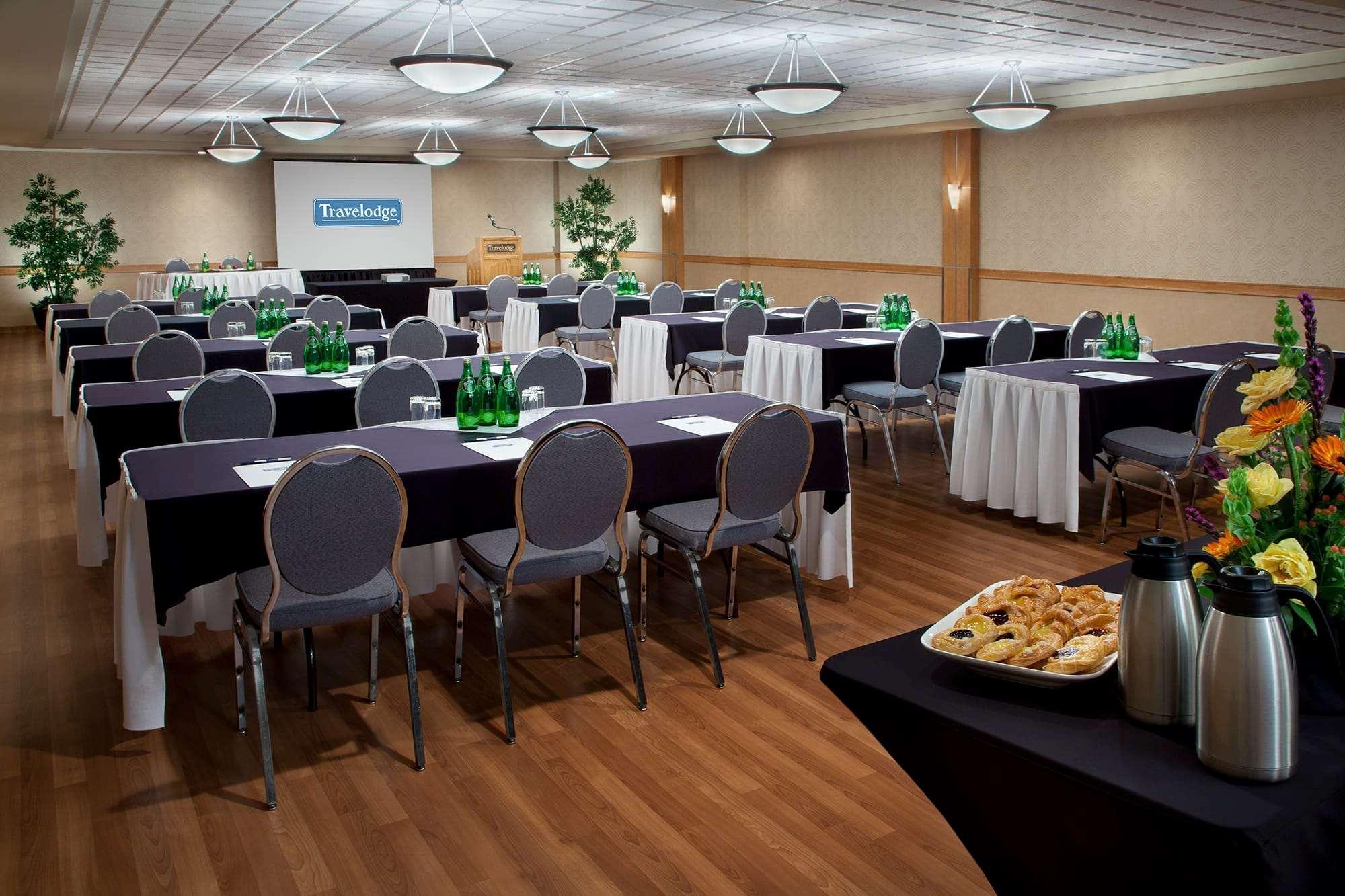 Travelodge Hotel By Wyndham Saskatoon Zewnętrze zdjęcie