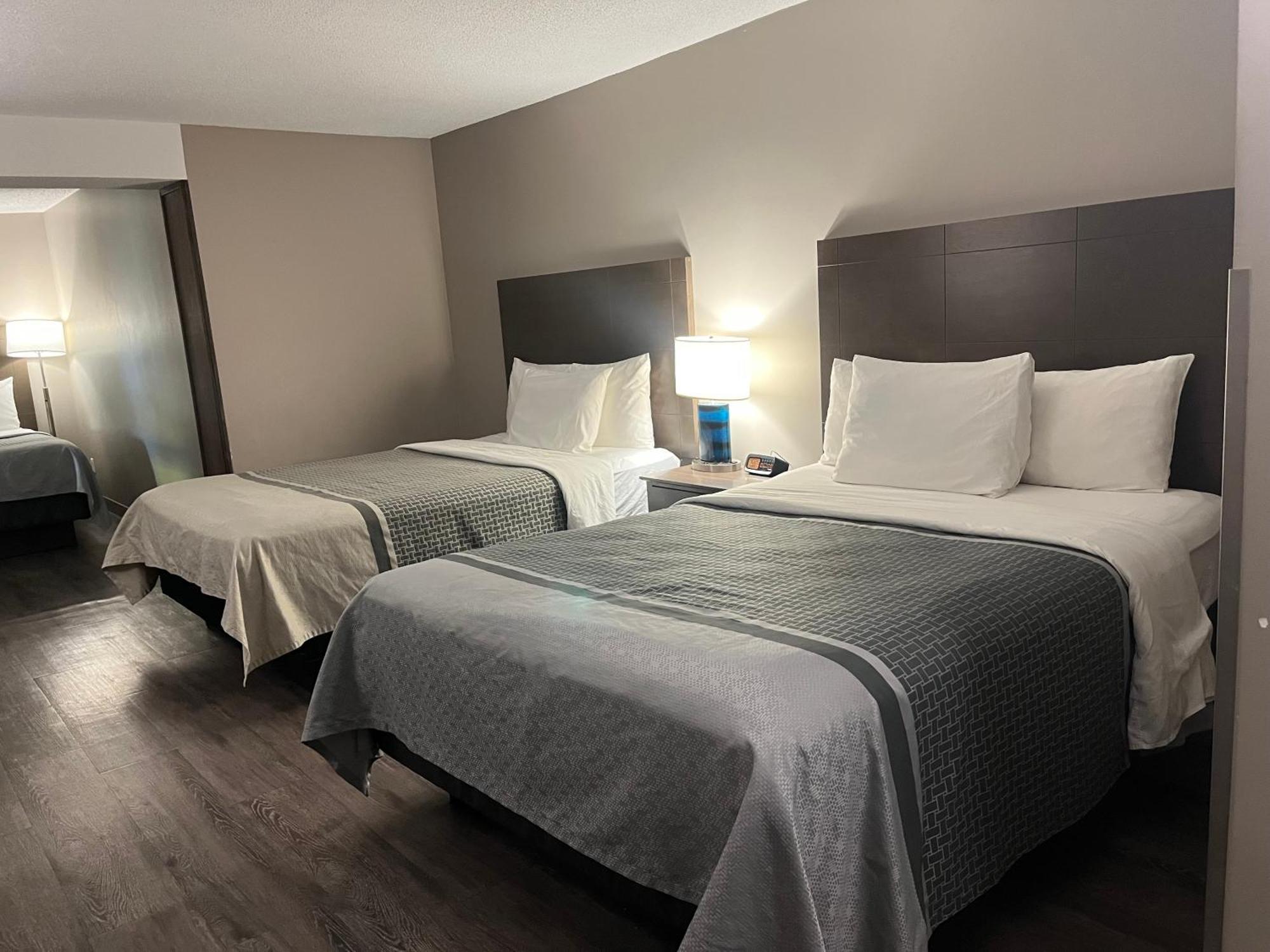 Travelodge Hotel By Wyndham Saskatoon Zewnętrze zdjęcie