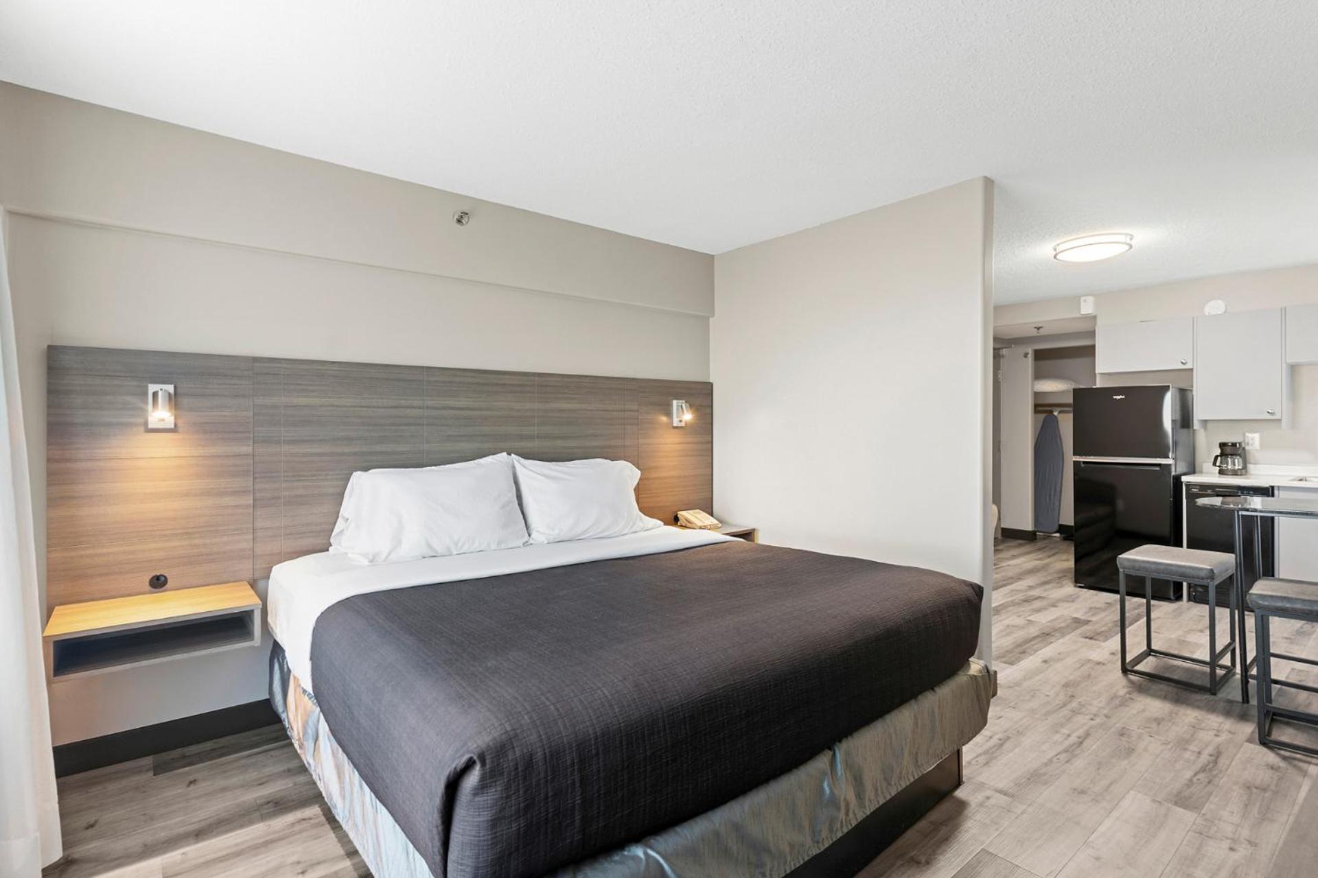 Travelodge Hotel By Wyndham Saskatoon Zewnętrze zdjęcie