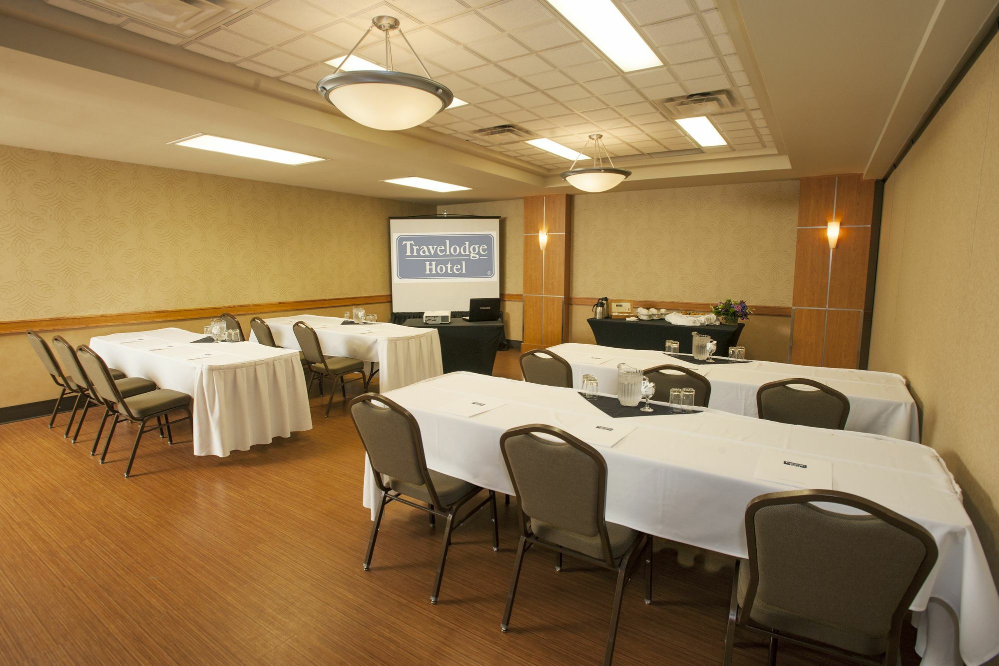 Travelodge Hotel By Wyndham Saskatoon Zewnętrze zdjęcie